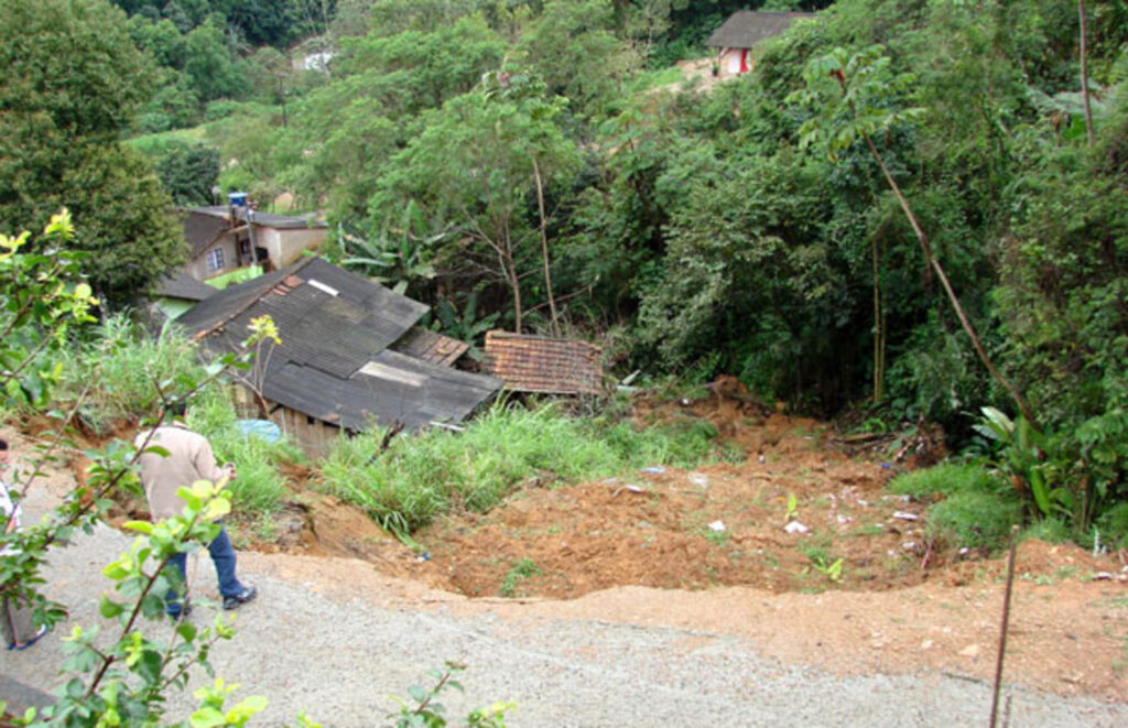 Mais de 558,7 mil são afetados pelas chuvas em SC, diz Defesa Civil