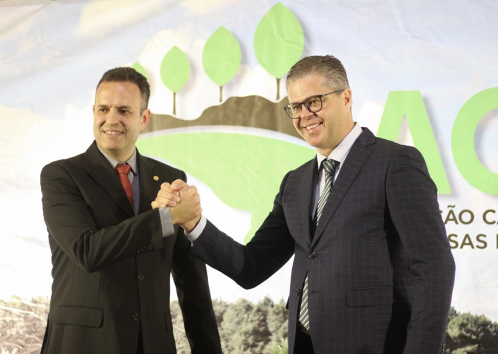 Associação Catarinense de Empresas Florestais empossa novo presidente