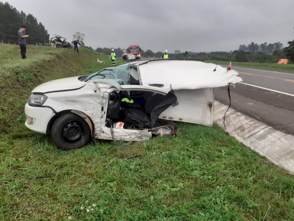 Colisão frontal na BR 116 em Correia Pinto