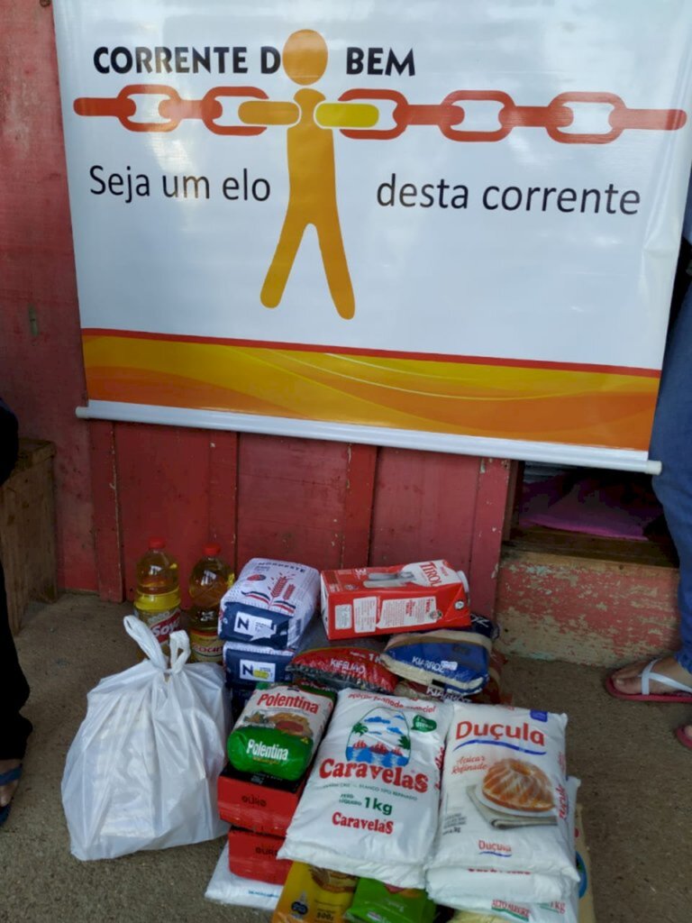 Corrente do Bem entrega 224 kg e alimentos