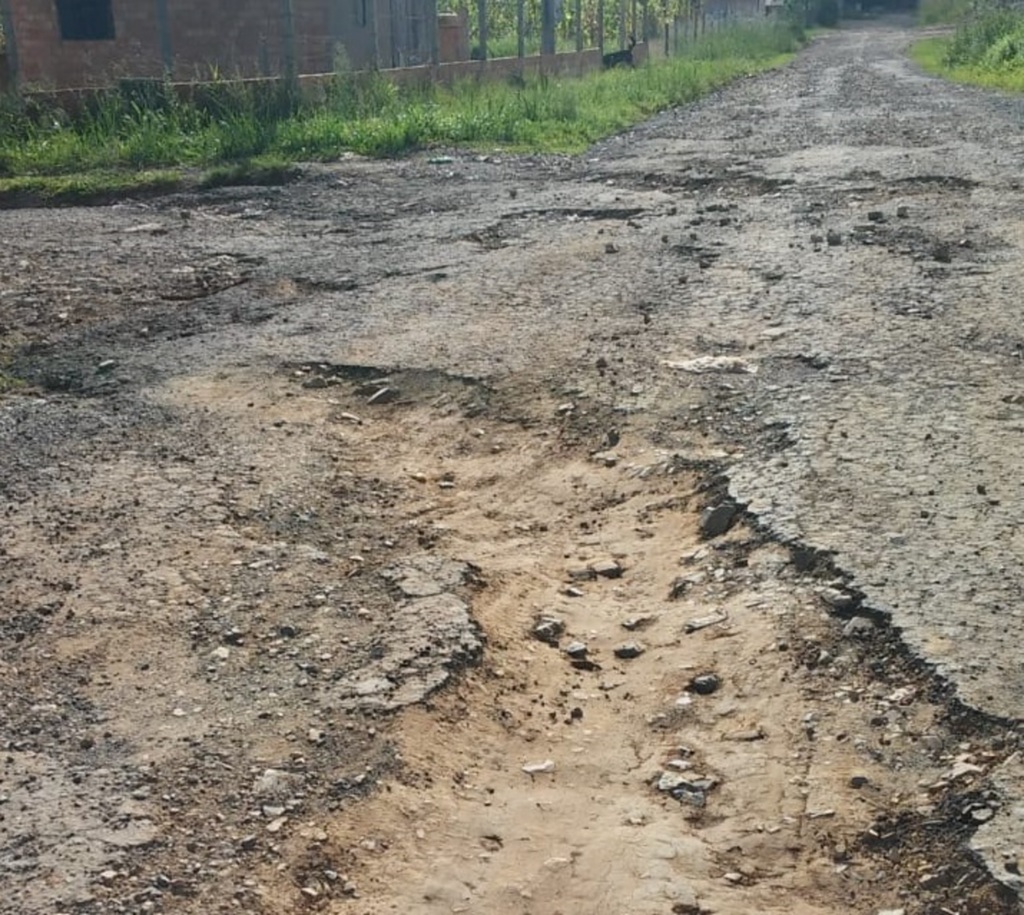 Moradores reclamam abandono no Bairro Planalto