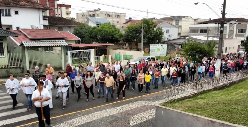 Caminhadas Penitenciais reúnem centenas de pessoas em Correia Pinto