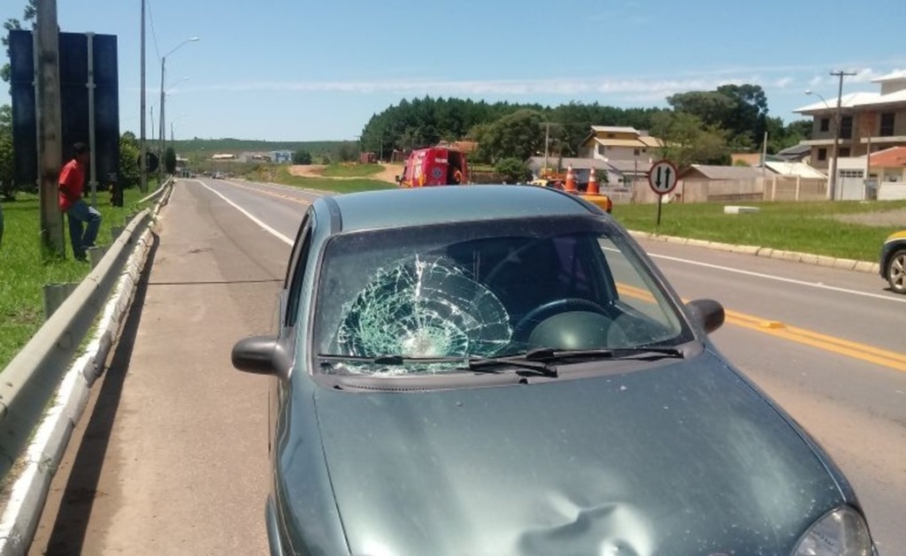 Atropelamento gravíssimo na Rótula Central em Correia Pinto