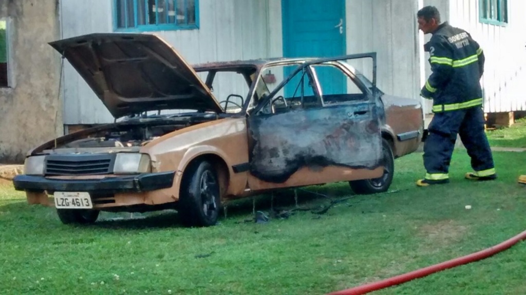 Incêndio em veículo no São João