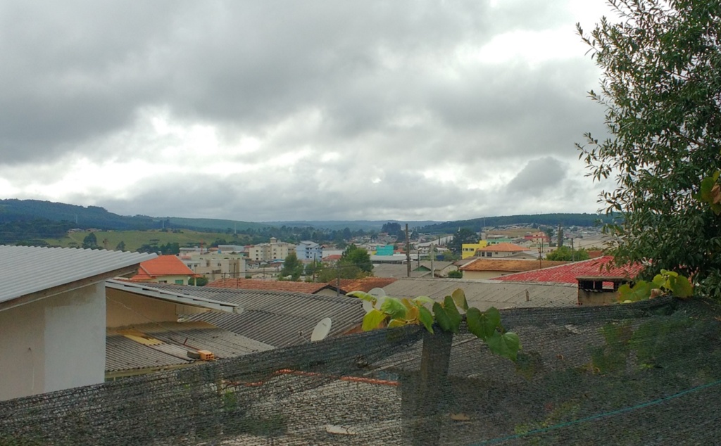 Outono começa com muitas nuvens em Correia Pinto