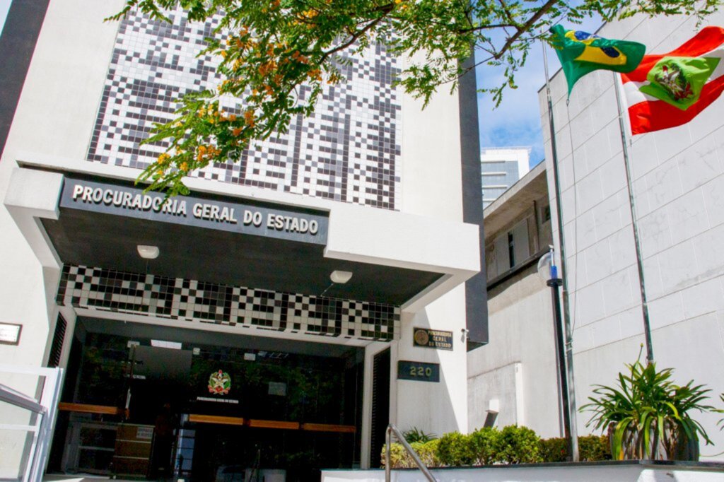 PGE/SC promove evento com ministros do STF para comemorar 40 anos de atuação