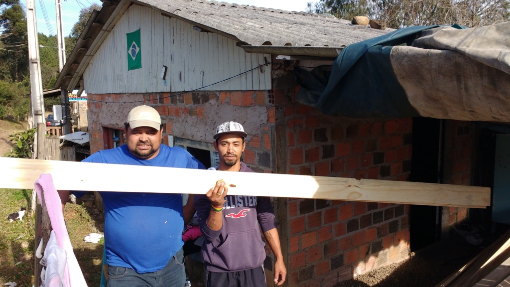 Solidariedade ajuda família carente a enfrentar o frio