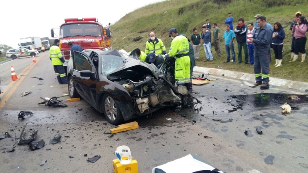 Grave acidente próximo ao Cemitério