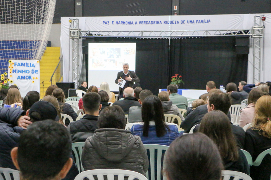 Palestra à comunidade escolar