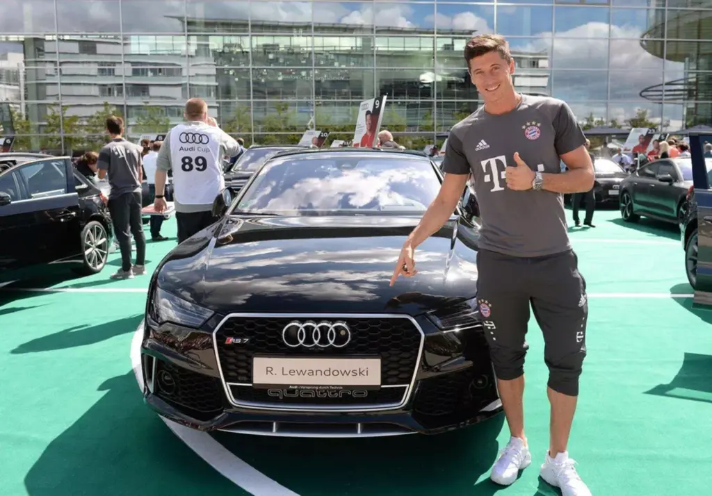 Lewandowski perde carrões da Audi no Bayern de Munique, mas não ficará a pé no Barcelona