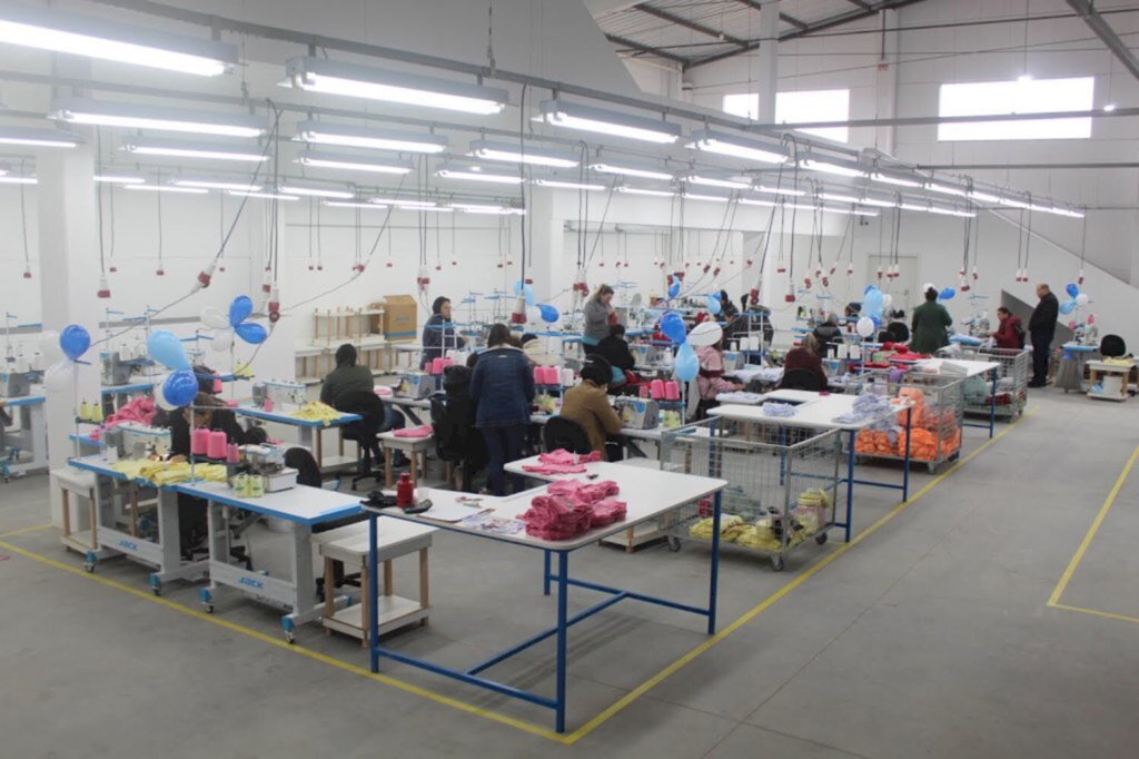 Correia Pinto inaugura indústria têxtil