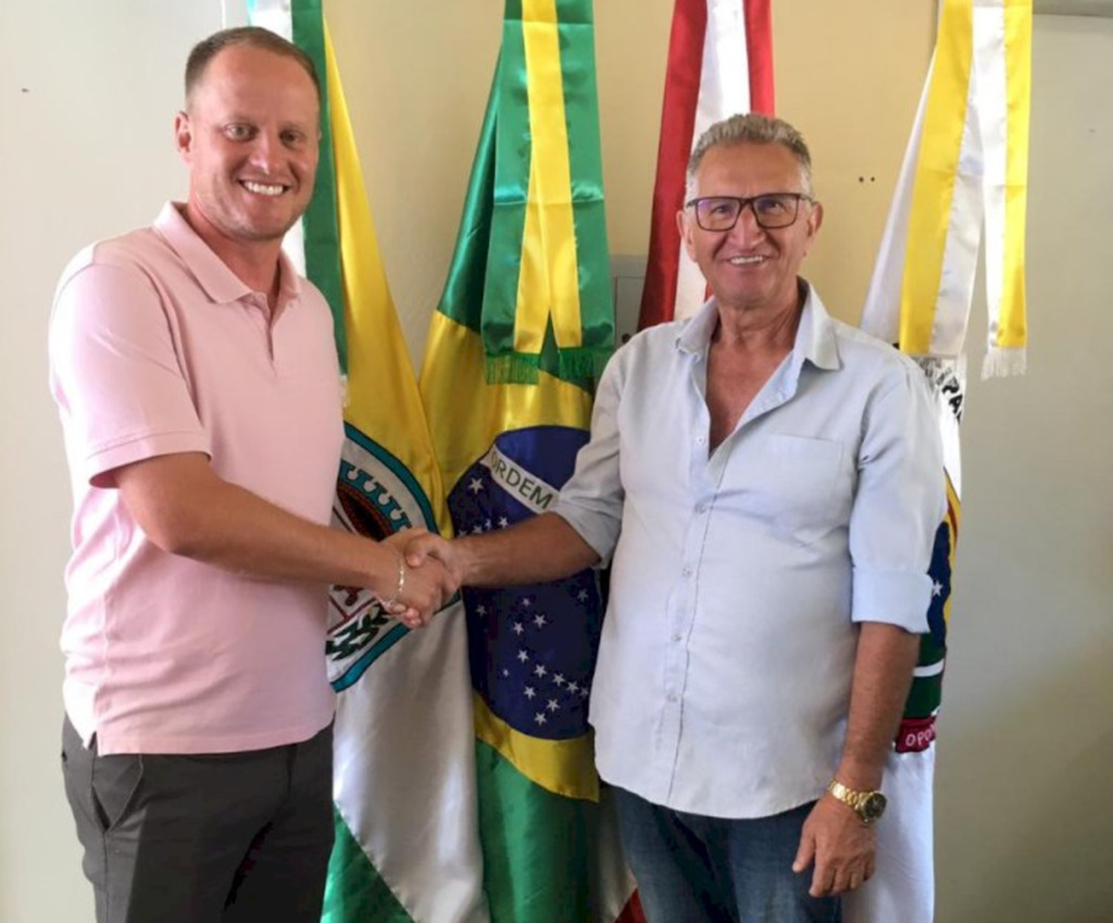 Leonardo Heinzen assume Prefeitura de São José do Cerrito