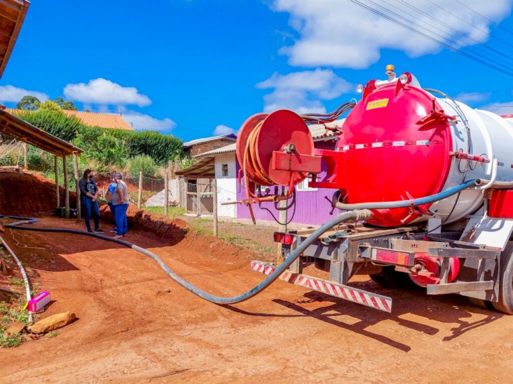 Prefeitura de Campo Belo do Sul realiza limpeza em fossas na Agrovila