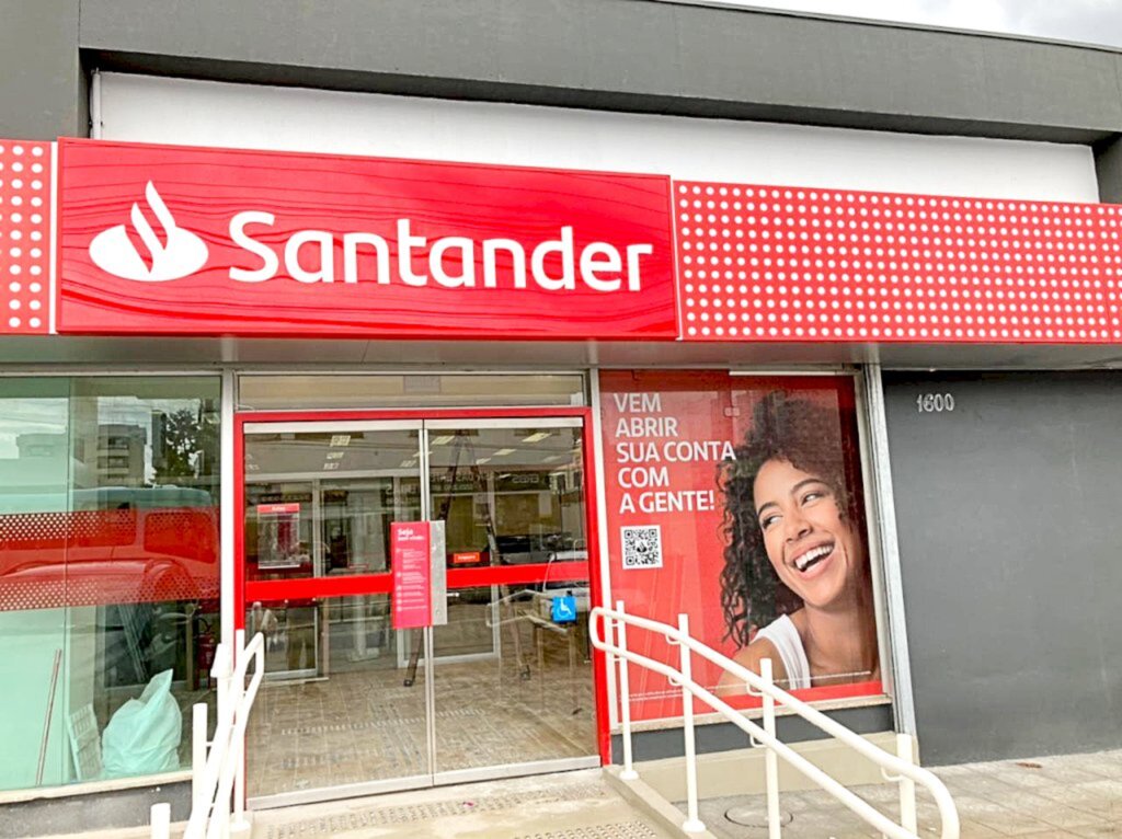 Santander abre a terceira agência em Lages
