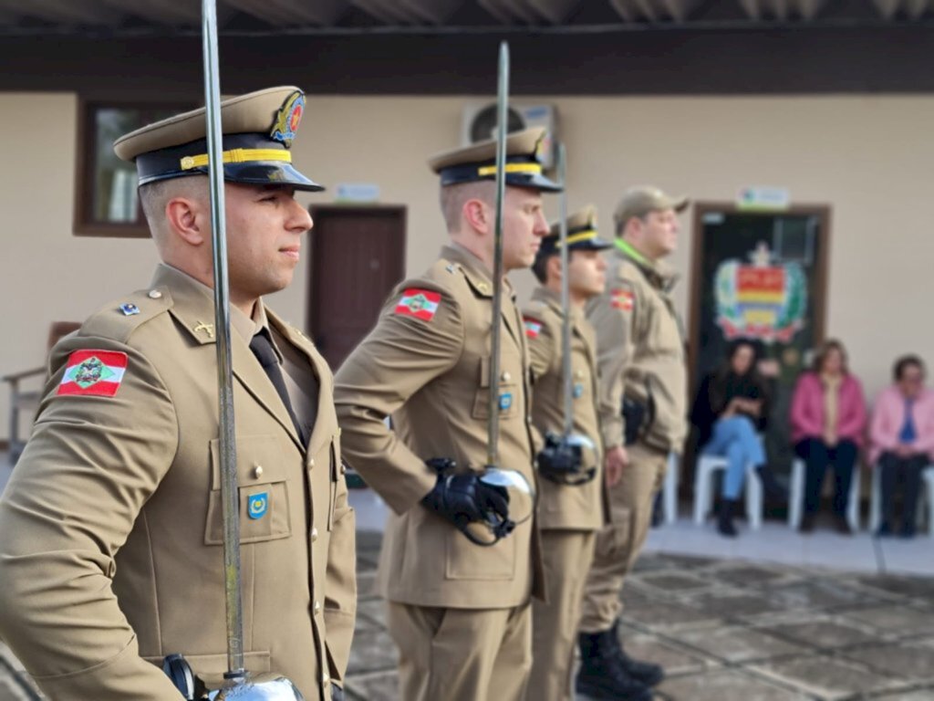 PMSC promove três oficiais em Lages