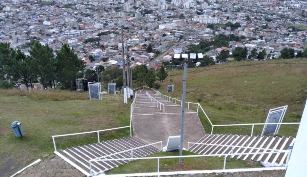 Morro da Cruz está fechado na Semana Santa para evitar aglomerações