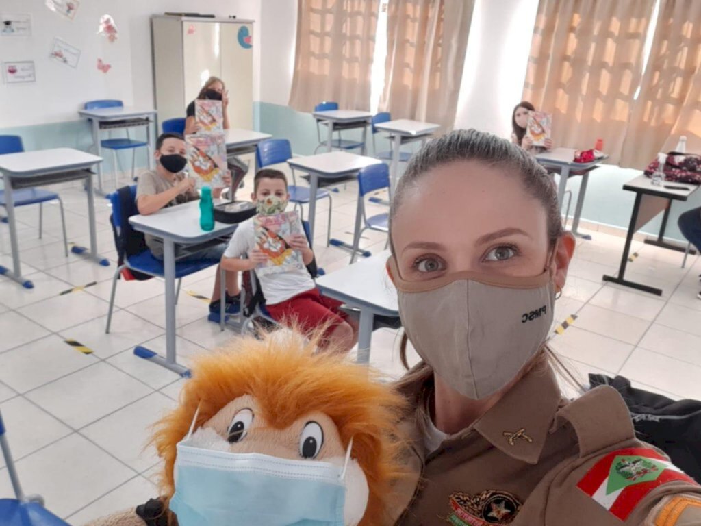 Proerd volta às salas de aula da Serra Catarinense