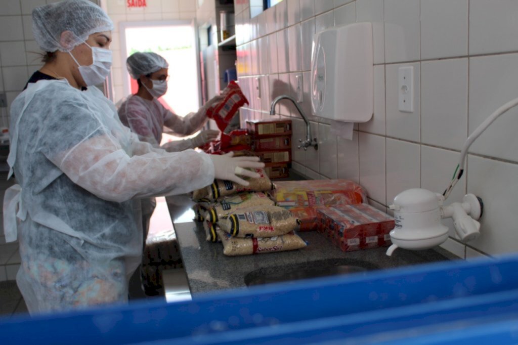 Secretaria da Educação inicia entrega da alimentação às unidades de ensino