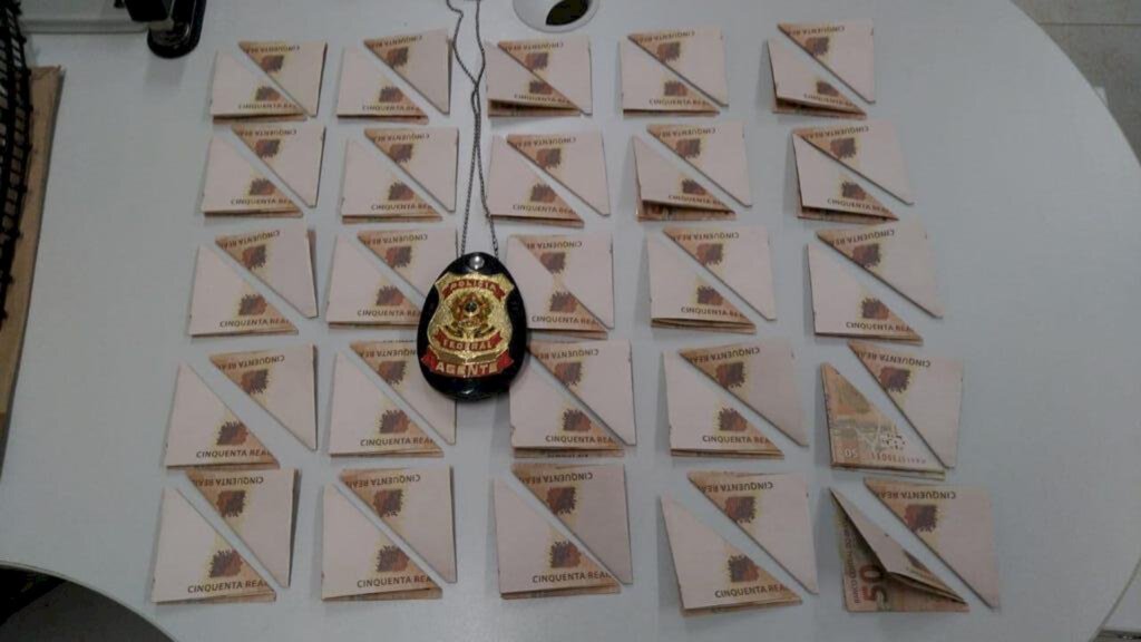 Polícia Federal prende, em Lages, uma pessoa com R$5.000,00 em dinheiro falso