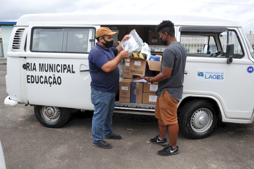 Começa distribuição de equipamentos de proteção em escolas municipais