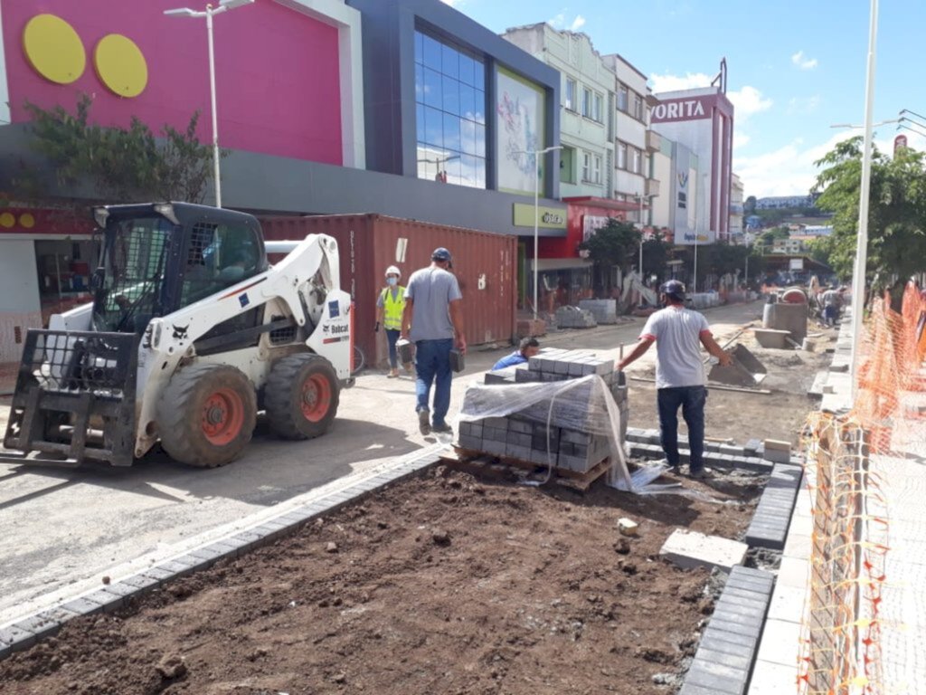 Rua Nereu Ramos, em Lages, está em fase final de obras