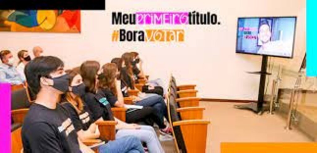 TRE-SC divulga campanha Meu Primeiro Título #BoraVotar