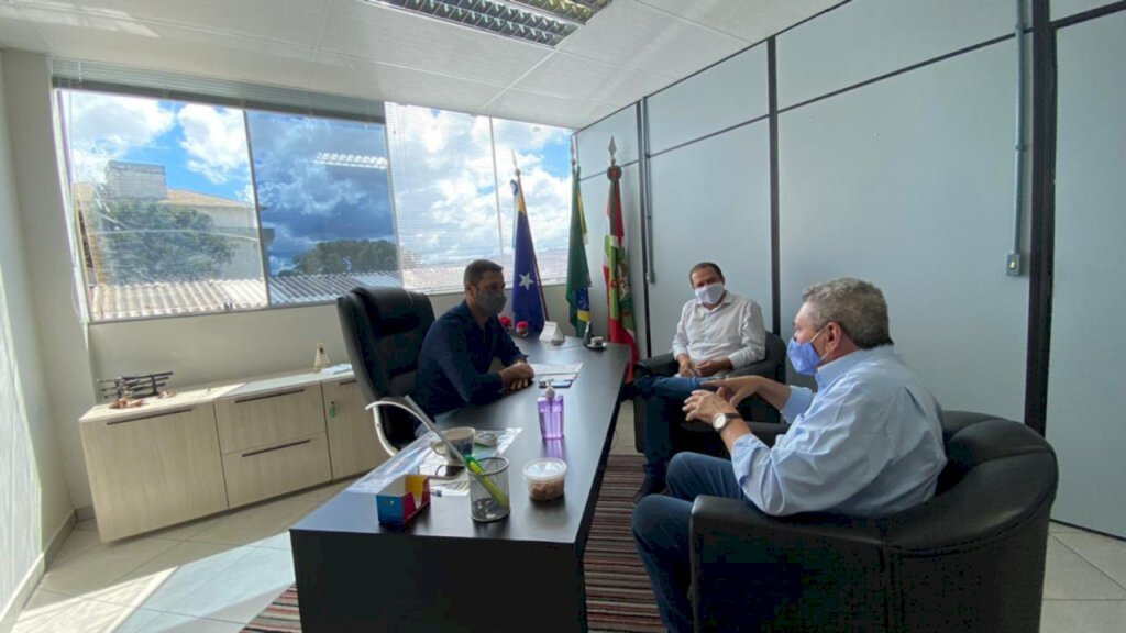 Começo de ano com muitas reuniões e atendimentos na Presidência da Câmara de Lages