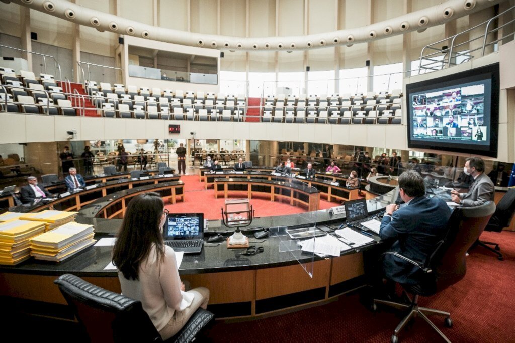 Julgamento marcado para o dia 14 é adiado