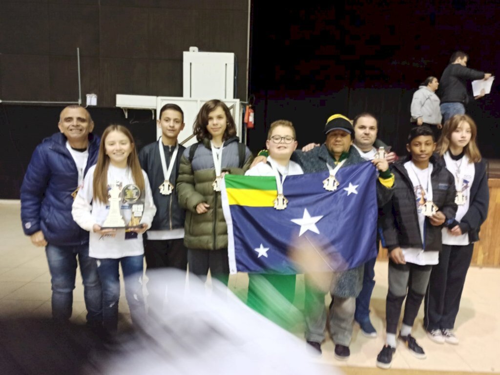 Xadrez lageano conquista nove prêmios em Concórdia