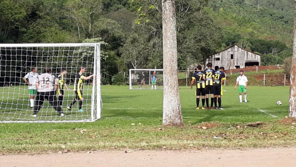 Hoje é dia de estreia no Municipal de Campo