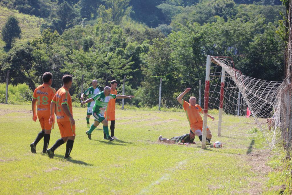 Palmeiras e Barriga Verde vencem na estreia