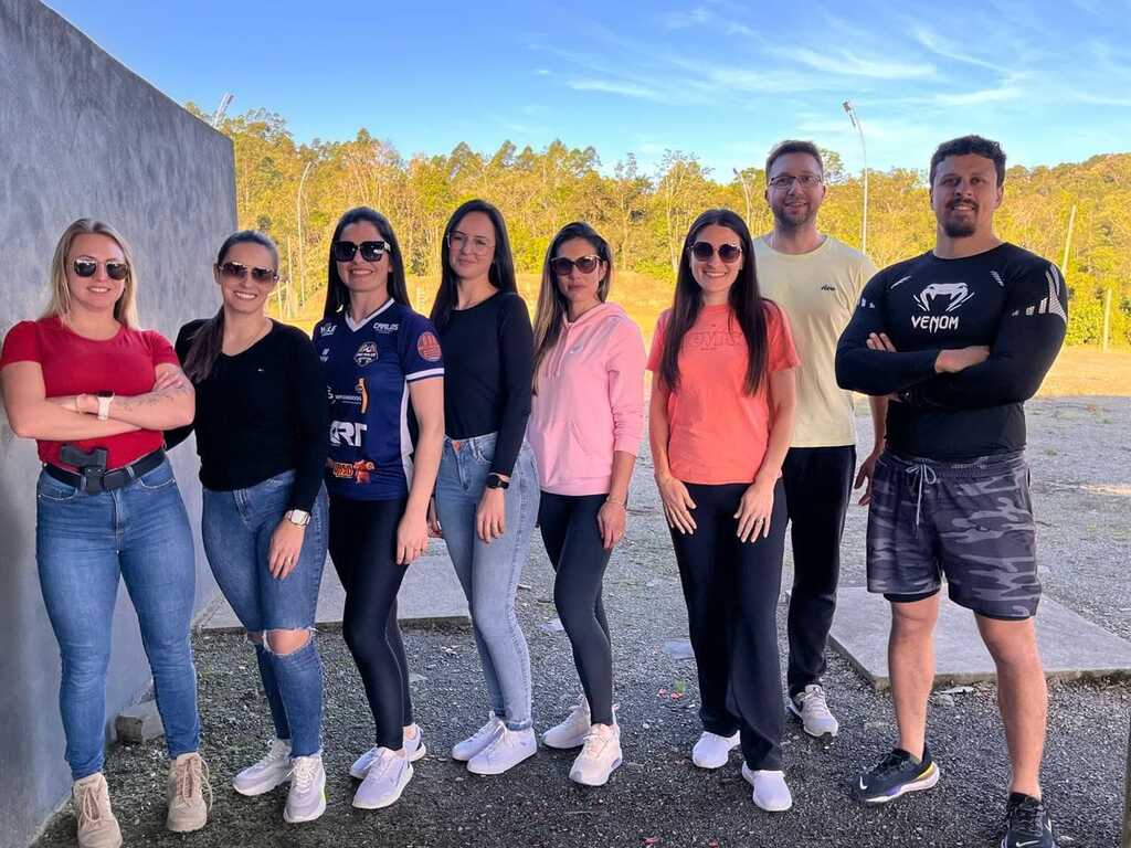 Curso de defesa pessoal e tiro atrai participantes em Salete