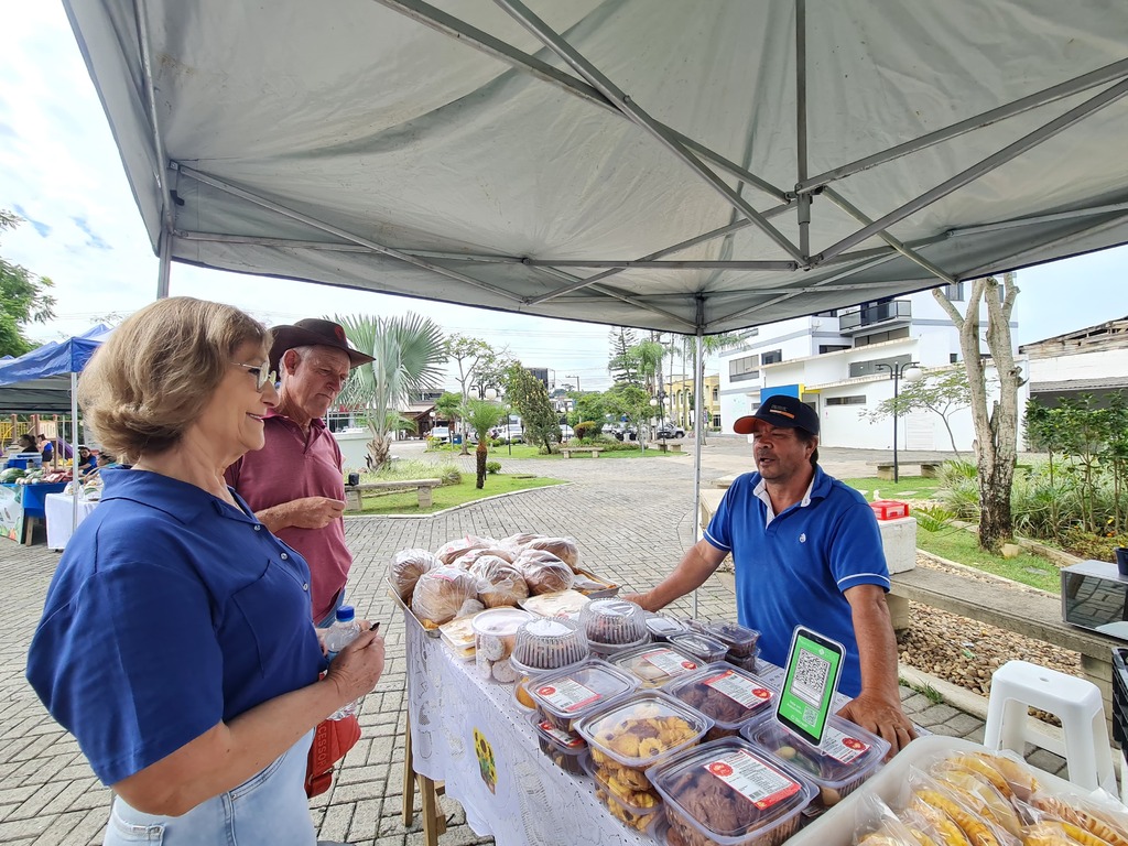 Prefeita visita Feira de Taió e avalia modelo para Salete