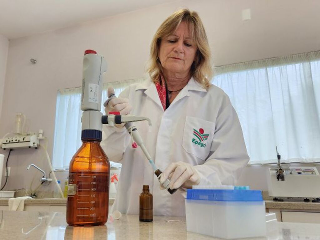 Pesquisadora da Europa realiza estudos sobre homeopatia na Epagri em Lages