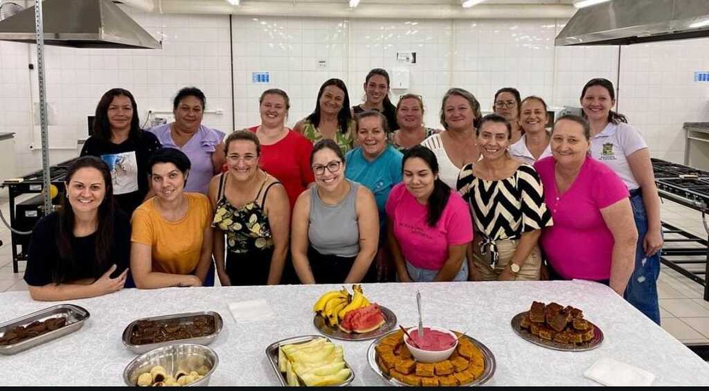 Merendeiras de Celso Ramos participam de curso de capacitação em Videira