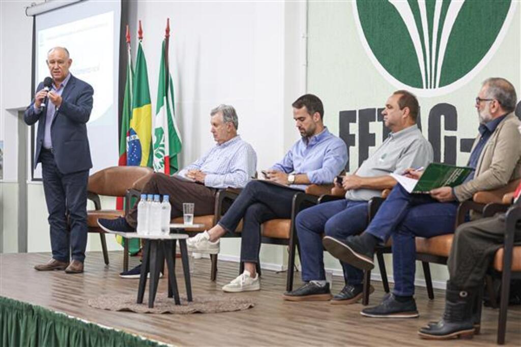 Lucas Kloss - Encontro discute medidas de apoio aos agricultores afetados pela seca