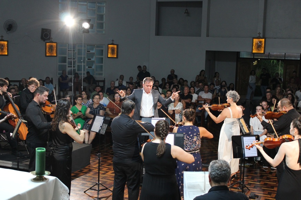 Camerata Florianópolis encanta Otacílio Costa com o concerto 