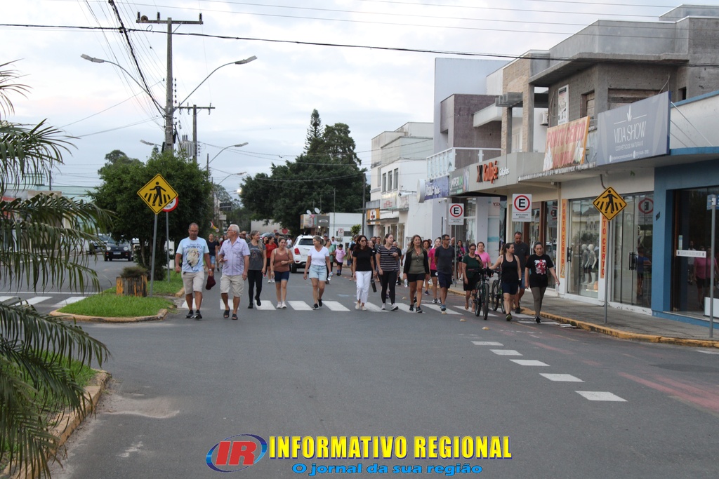 DEVOTOS DO FREI ADERCIDE DOS SANTOS SILVA PARTICIPARAM DA 33ª CAMINHADA EM SUA HOMENAGEM