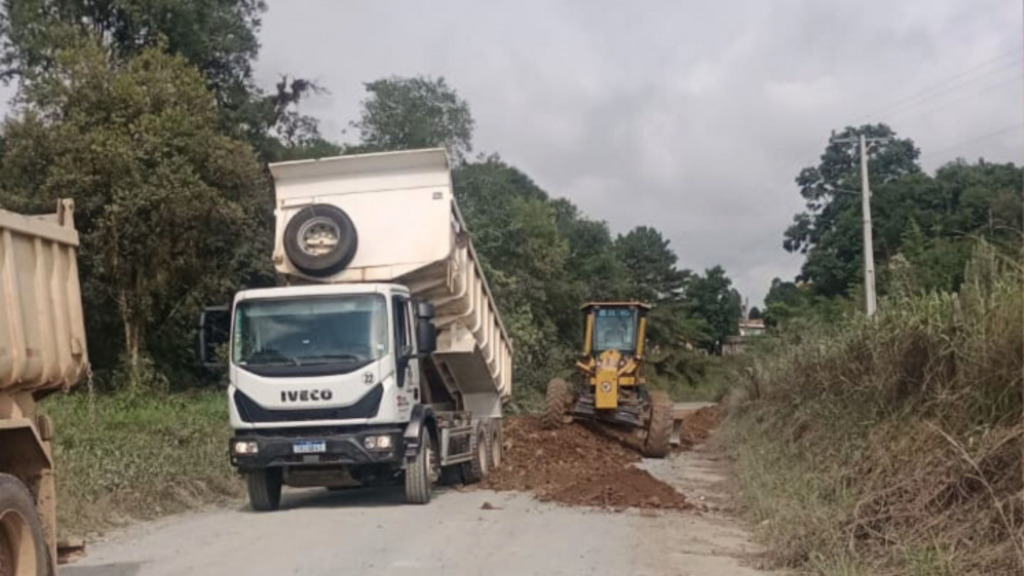Prefeitura de Canoinhas inicia aterro em Arroios
