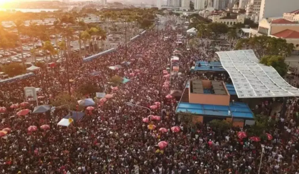 Carnaval 2025 deve movimentar R$510 milhões na economia catarinense, aponta CNC