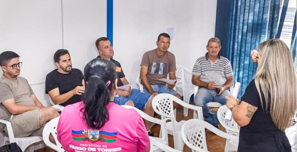 SECRETARIA DE SAÚDE DE PASSO DE TORRES ESCLARECE VEREADORES SOBRE O TRATAMENTO FORA DO DOMICÍLIO (TFD)