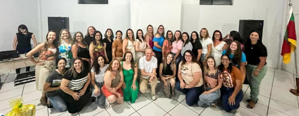 EVENTO DE ABERTURA DO ANO LETIVO CONTA  COM PALESTRA SOBRE RELAÇÕES HUMANAS EM MORRINHOS DO SUL