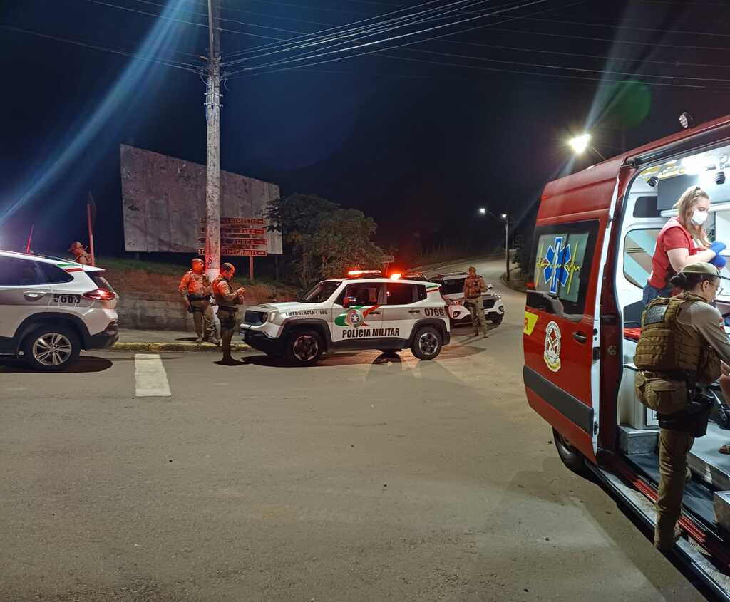 Bombeiros Voluntários de Presidente Getúlio atendem ocorrência de briga generalizada em Dona Emma