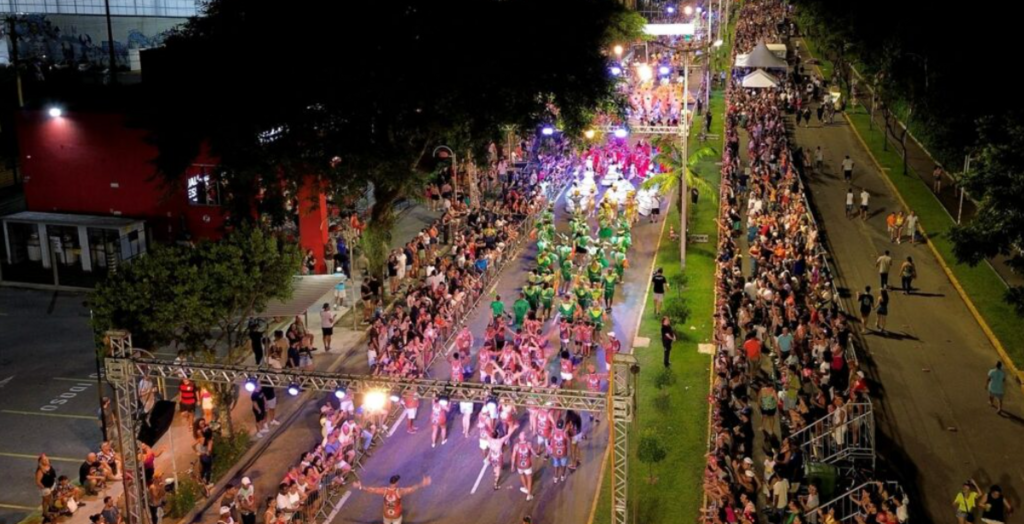 Carnaval de Joinville recebe público recorde