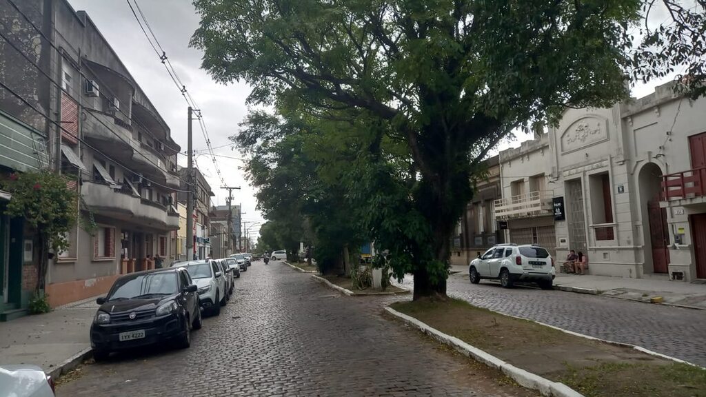 Centro fica sem luz durante toda a tarde