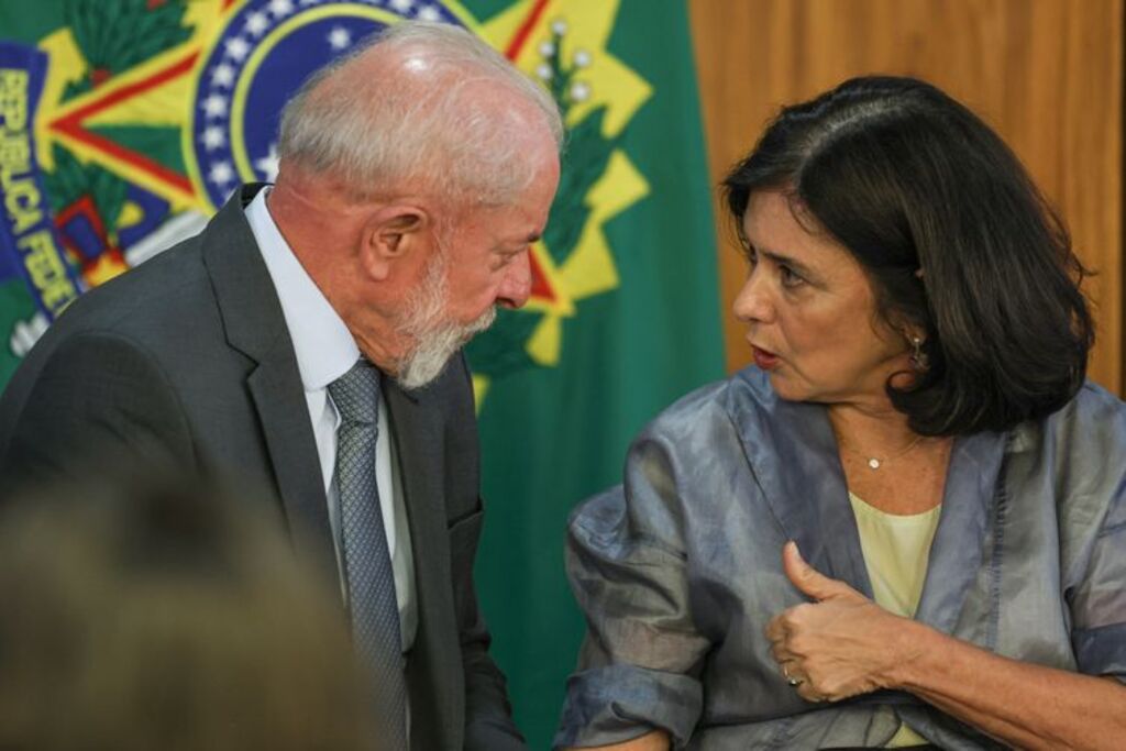 Nísia Trindade é substituída no Ministério da Saúde