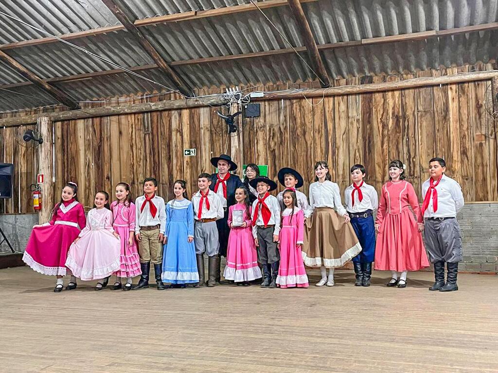 CTG PORTEIRA CATARINENSE PROMOVE ENSAIOS PARA  INVERNADA ARTÍSTICA MIRIM EM SÃO JOÃO DO SUL