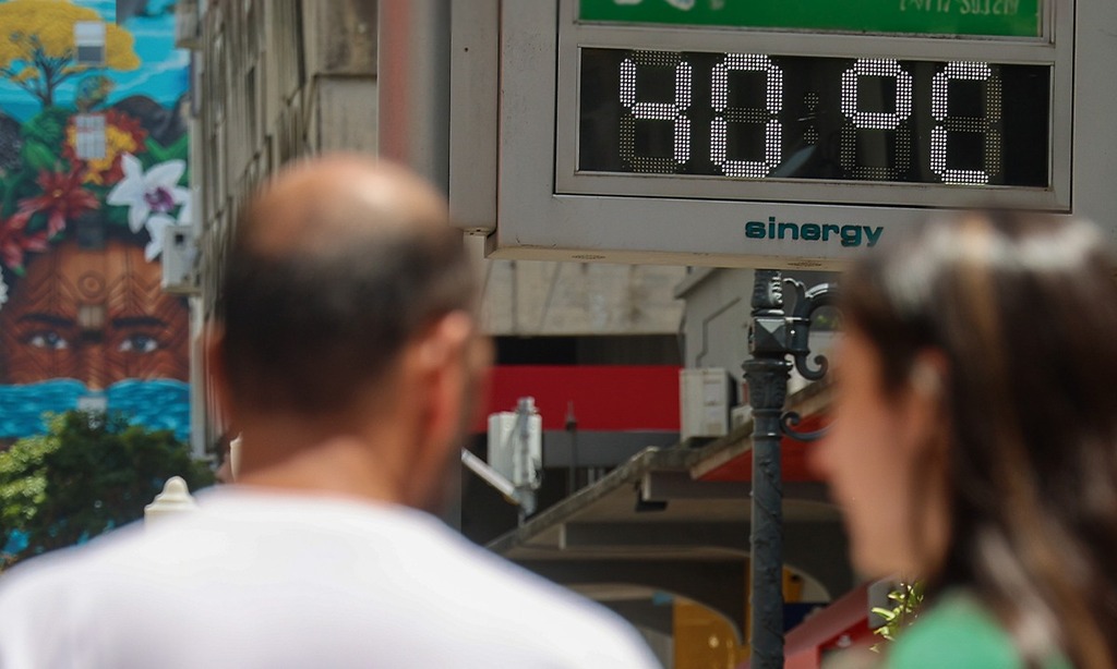 Santa Catarina vira forno a céu aberto, com sensação térmica beirando os 50ºC