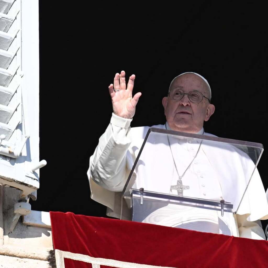 Após piora no estado de saúde, papa Francisco tem noite de repouso