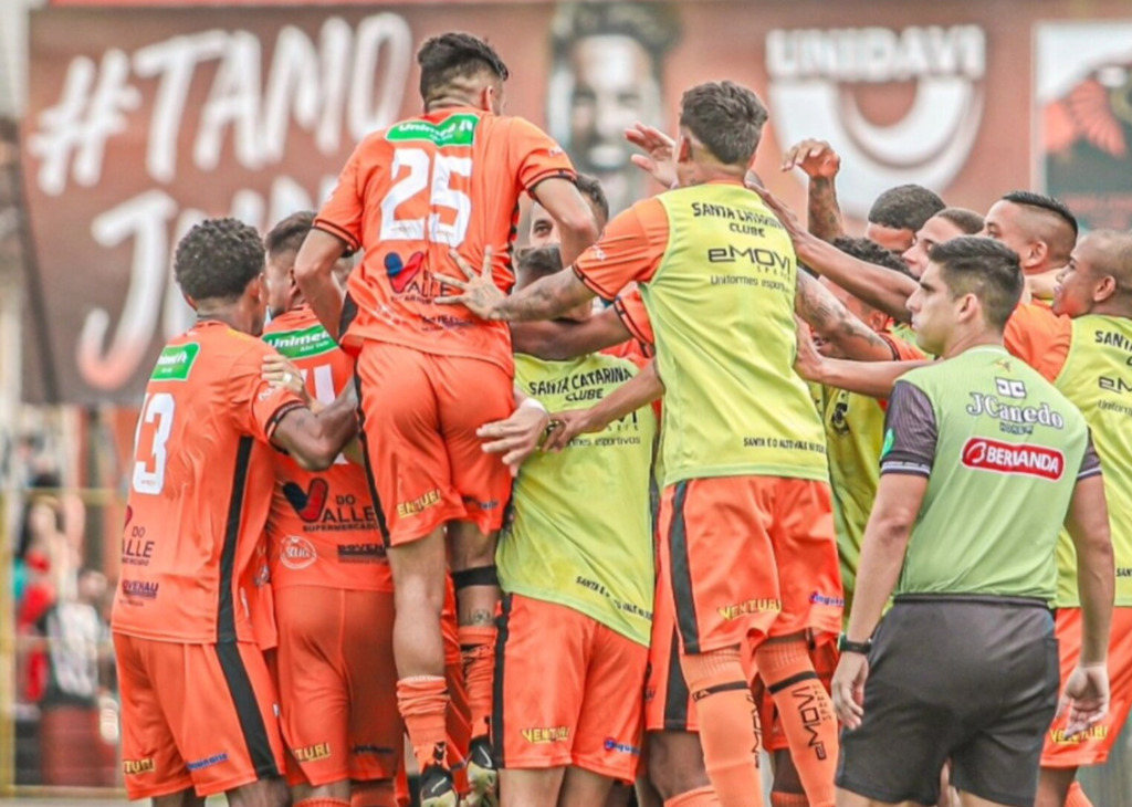 Santa Catarina FC conquista vaga histórica na Série D do Campeonato Brasileiro e avança à semifinal do Estadual